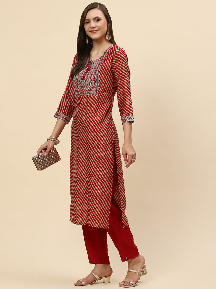Neck Embroidered &amp; Lehriya Muslin Kurta With Pants