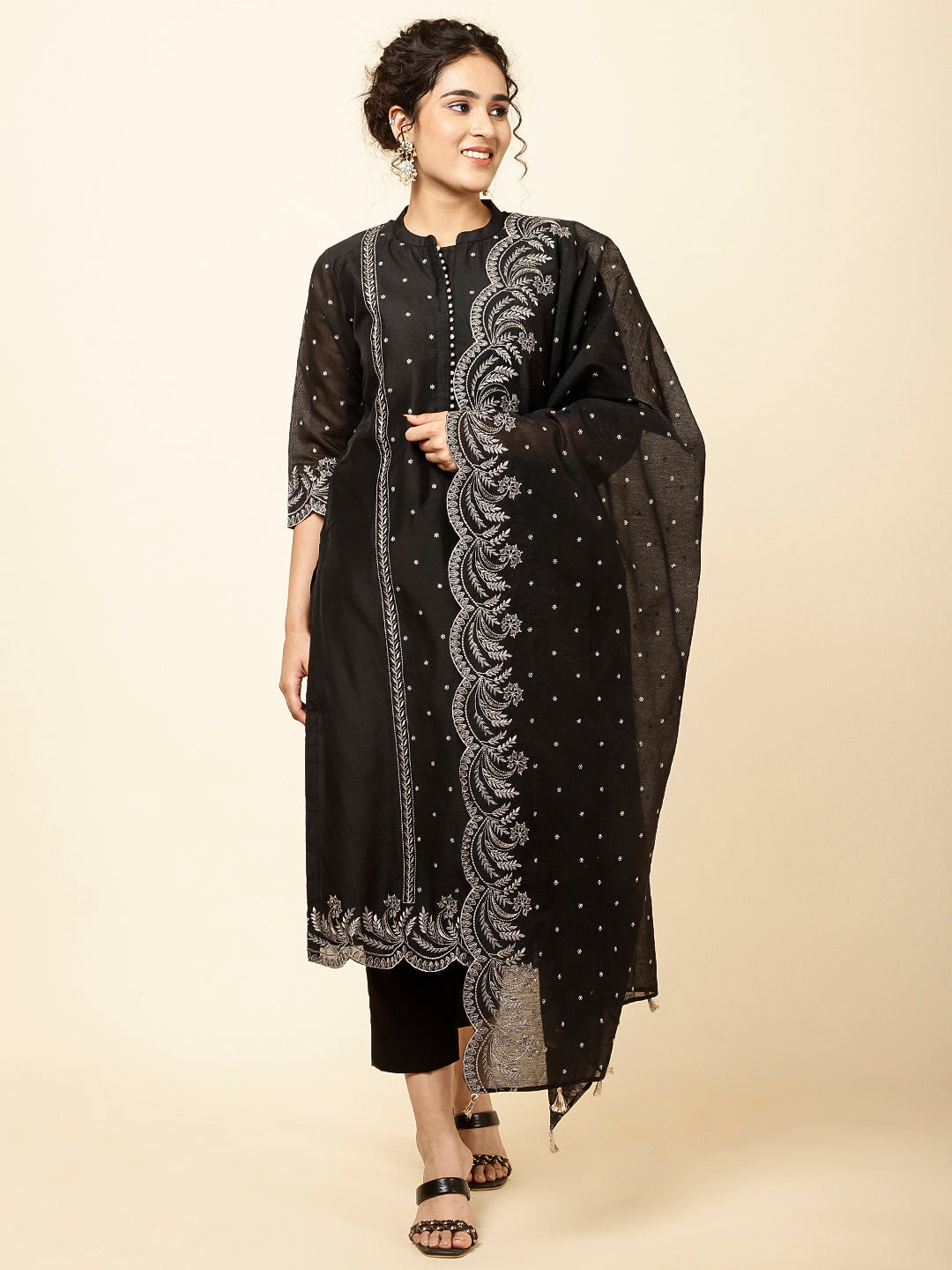 Embroidered Chanderi Kurta With Pants & Dupatta