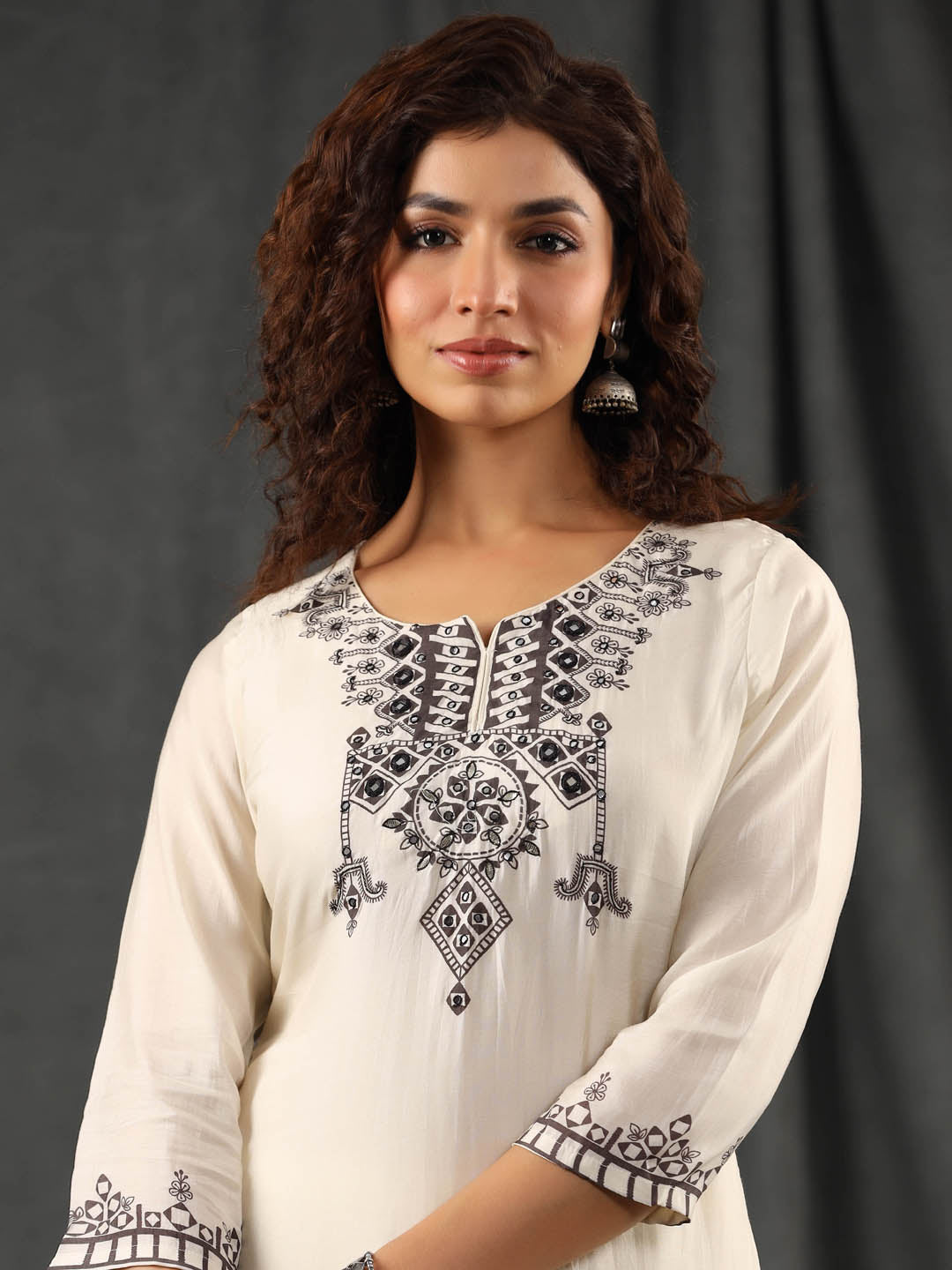 Neck Embroidered Muslin Kurta With Pants