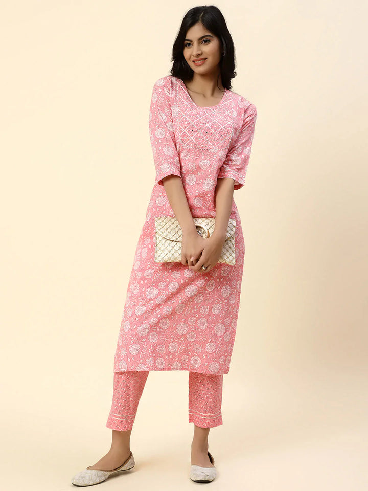 Floral Printed Cotton Kurta With Pants