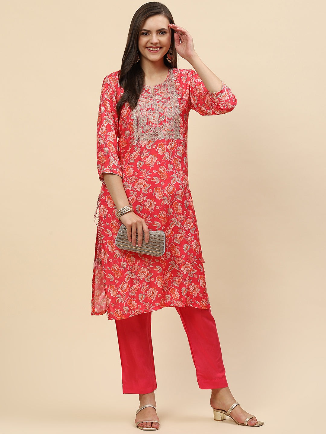 Zari Neck Embroidered Muslin Kurta With Pants