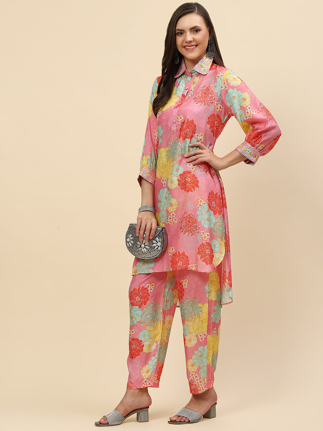 Floral Printed Muslin Kurta With Pants