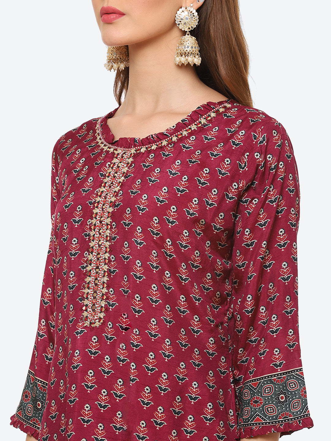Printed Booti Cotton Kurta With Pant &amp; Chiffon Dupatta