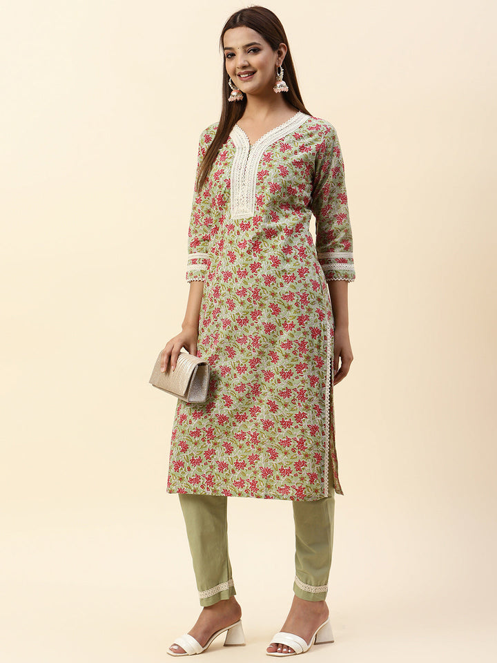 Floral Printed Cotton Kurta With Pants