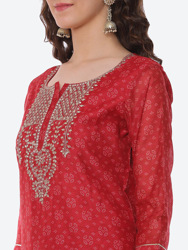 Gota Neck Booti Chanderi Kurta With Pant &amp; Dupatta
