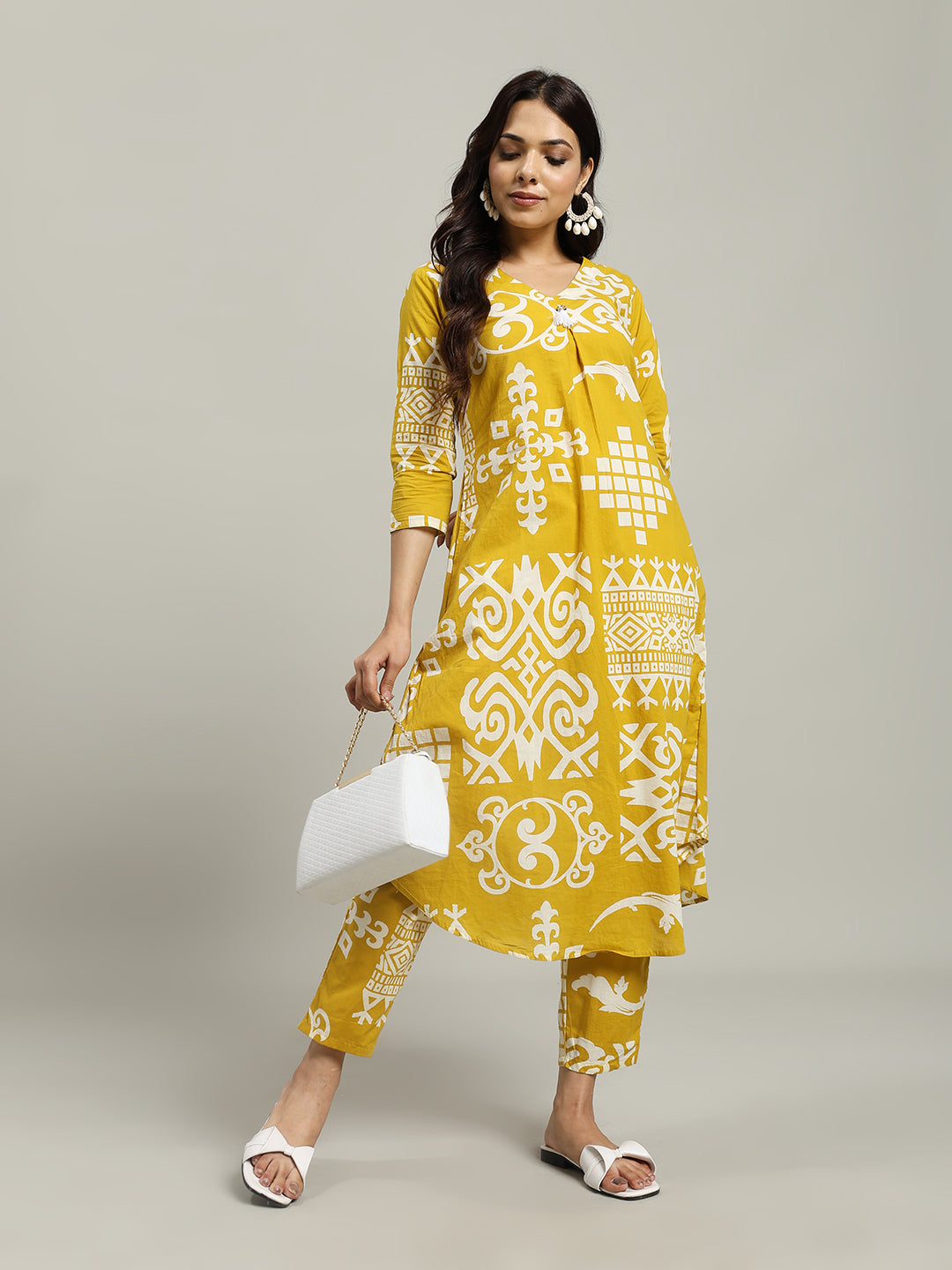 Printed Cotton Blend Kurta With Pants
