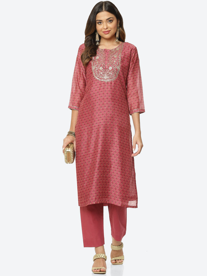 Zari Embroidered Printed Chanderi Kurta With Pant