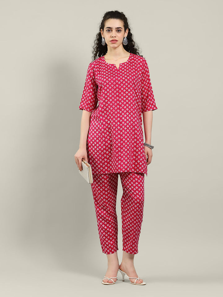 Printed Cotton Blend Kurta &amp; Pants
