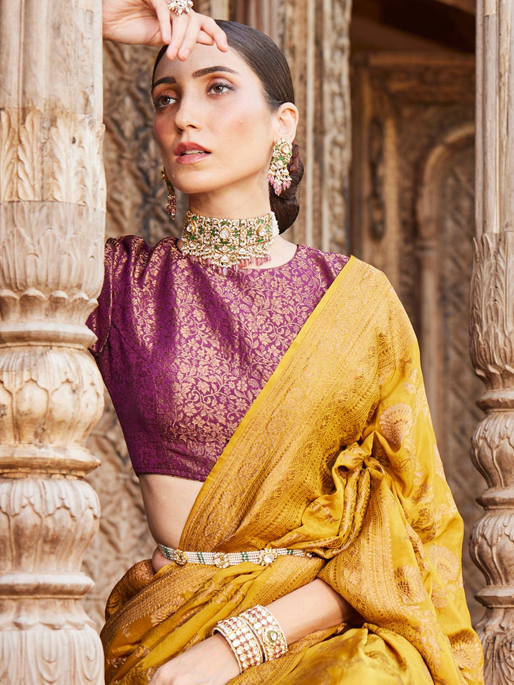 Floral Antique Jaal Crepe Plain Saree