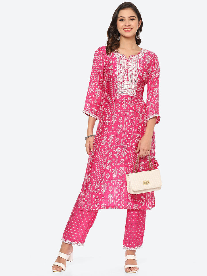 Mirror Neck Embroidered Muslin Kurta With Pant