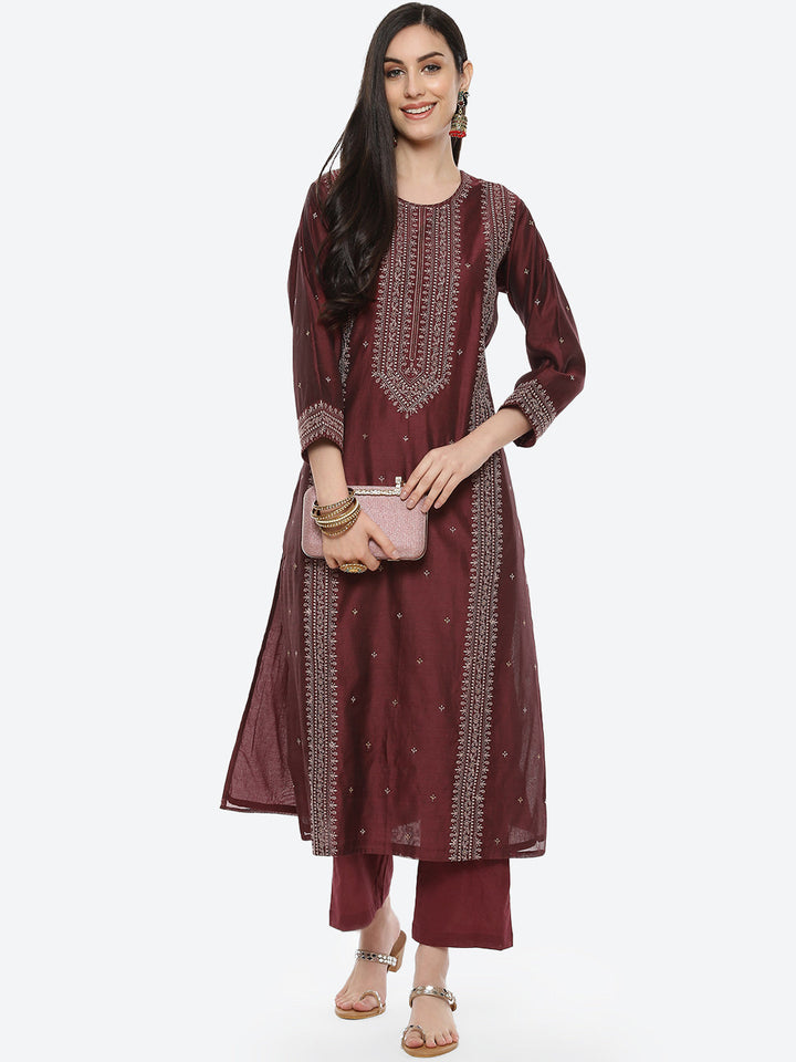 Resham Neck Jaal Chanderi Kurti With Pant
