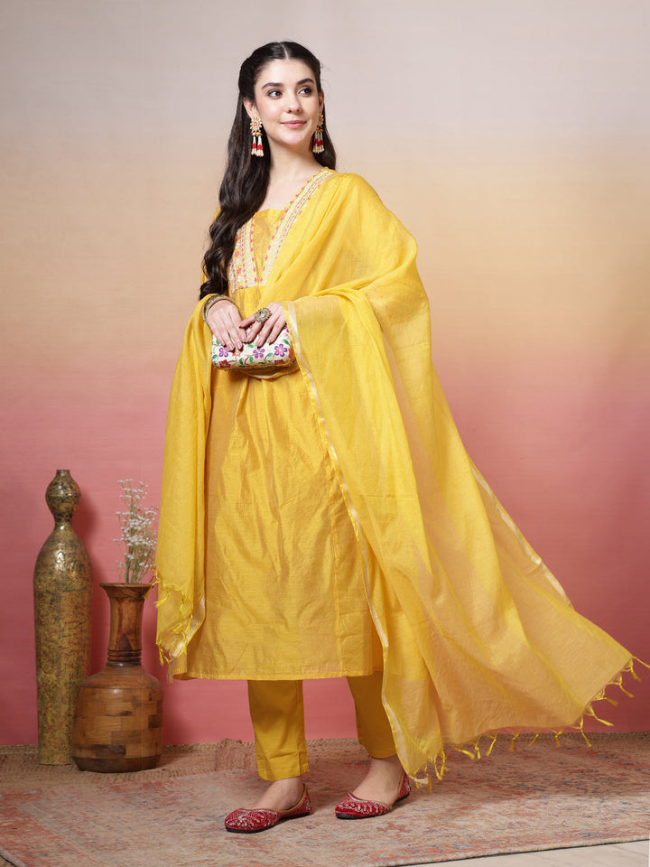 Embroidered Chanderi Kurta With Pant &amp; Dupatta