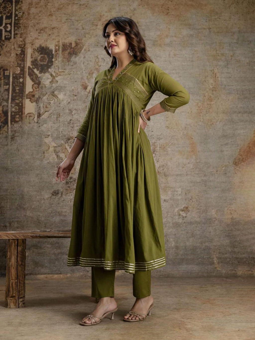 Green Cotton Blend Embroidered Straight Suit Set
