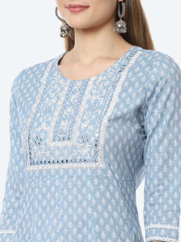 Resham Neck Booti  Printed Cotton A-line Kurta With Pant &amp; Chiffon Dupatta