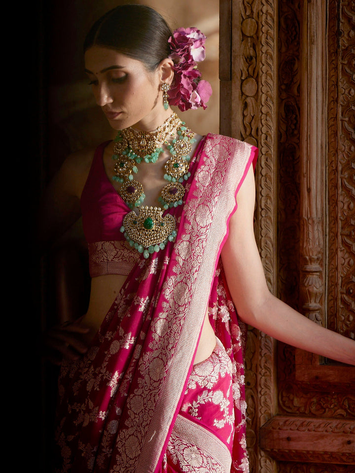Floral Golden Jaal Georgette Plain Saree