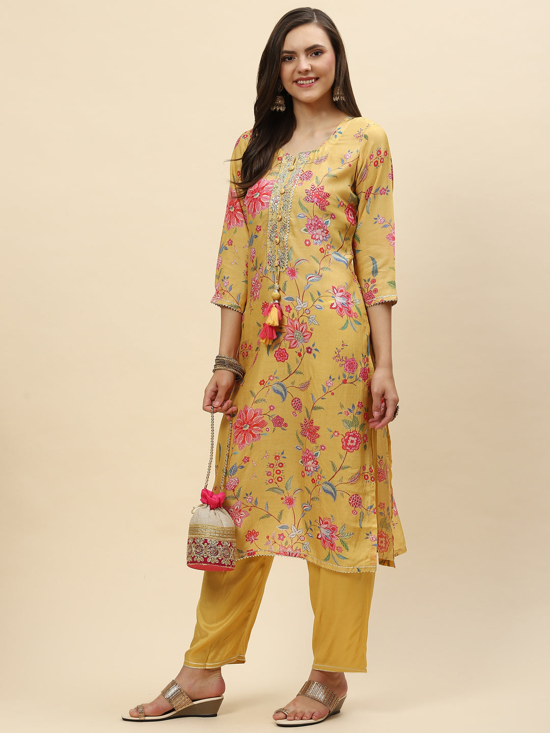 Neck Patti & Floral Printed Muslin Kurta With Pants