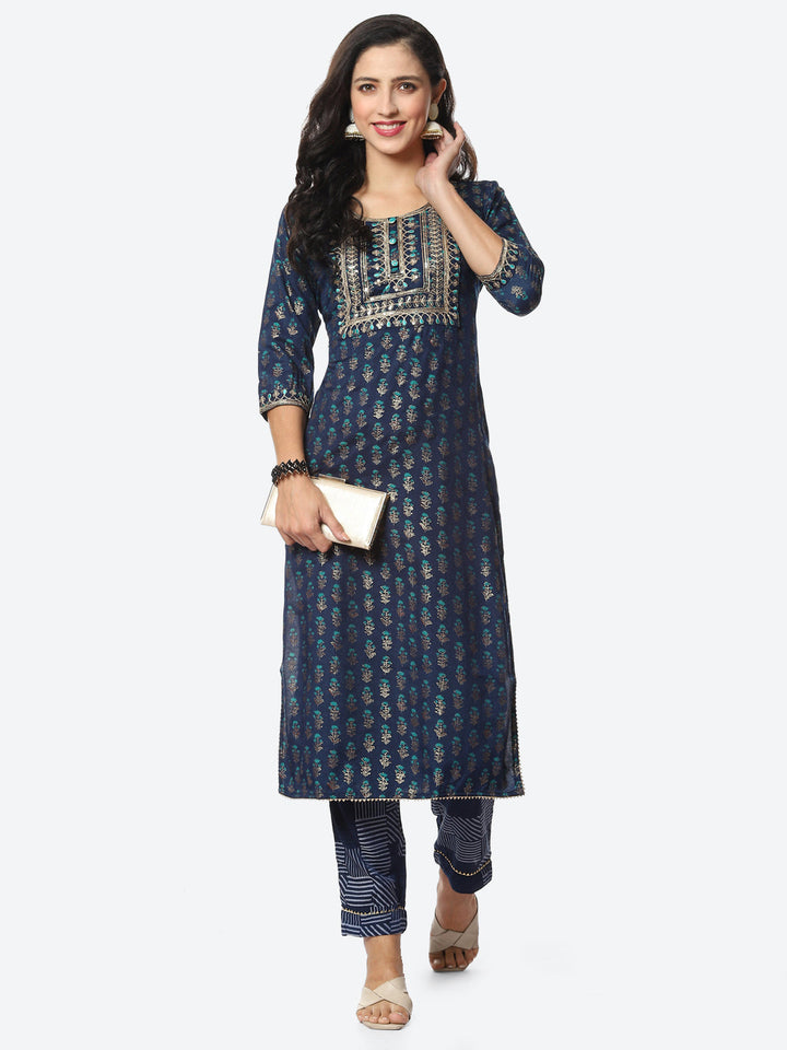 Sequin Work Floral Printed Muslin Kurti With Pant
