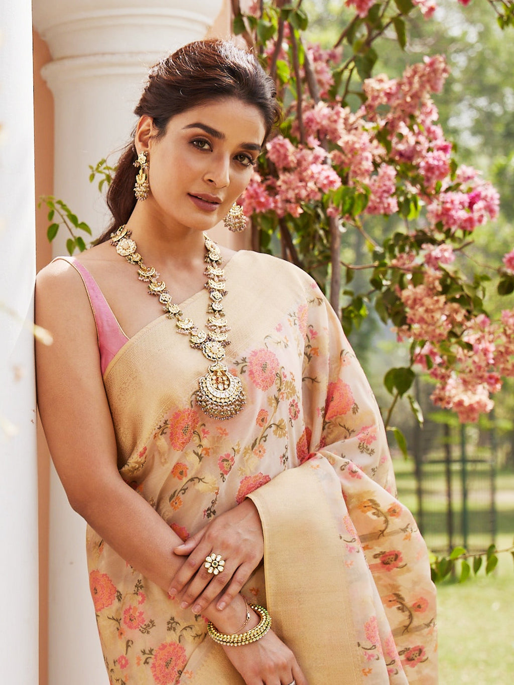 Floral Zari Zaal Organza Woven Saree