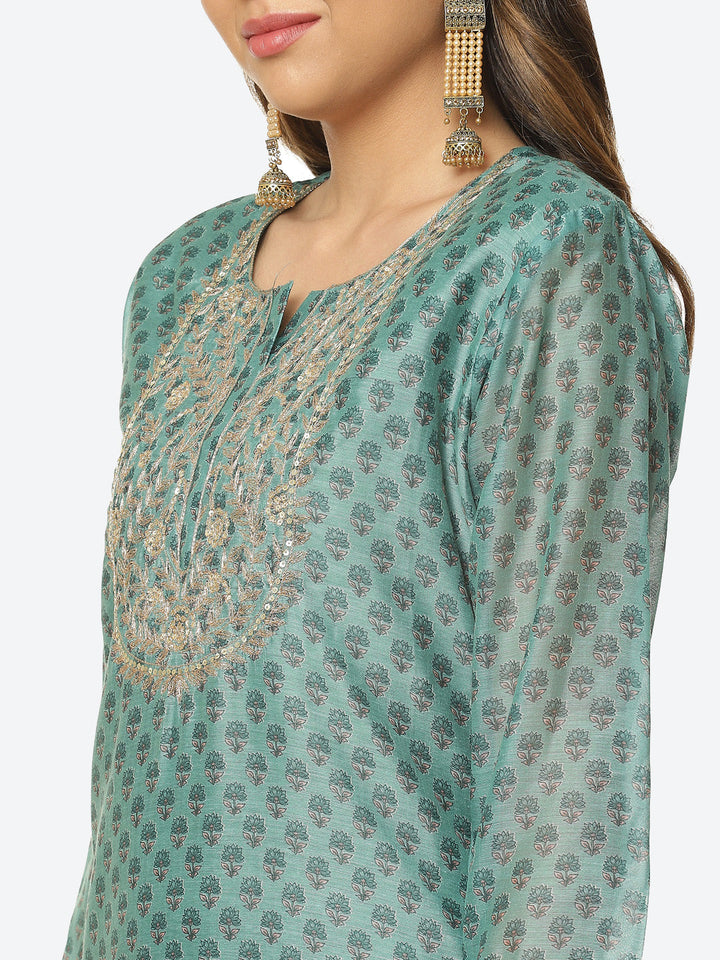 Zari Embroidered Printed Chanderi Kurta With Pant