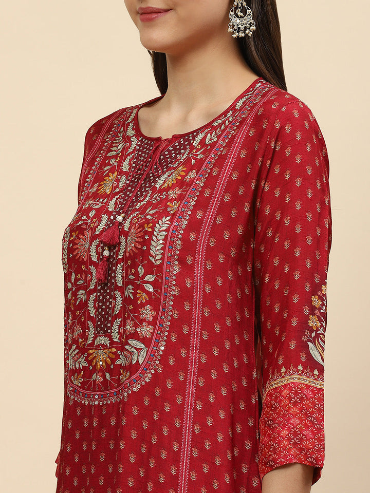 Neck Embroidered &amp; Printed Handloom Kurta