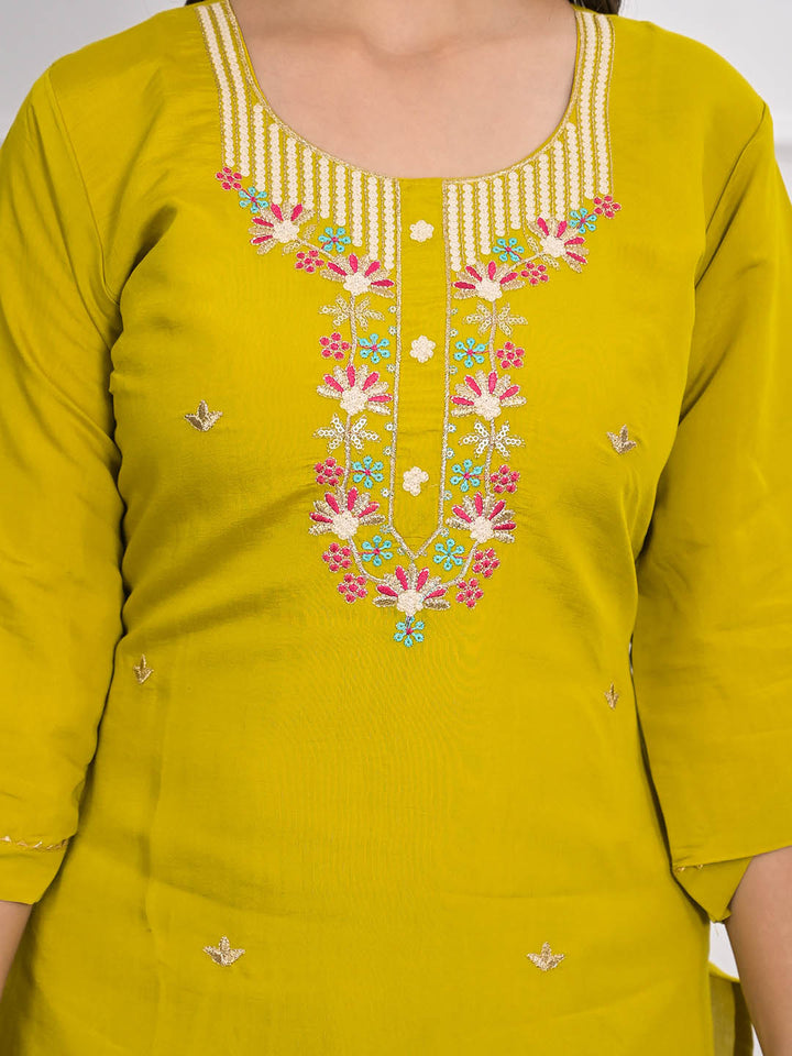 Neck Embroidery Muslin Kurta With Pants &amp; Dupatta