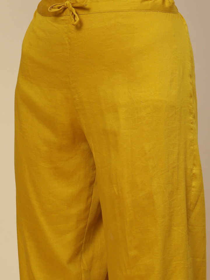 Resham Booti Satin Kurta With Pants &amp; Dupatta