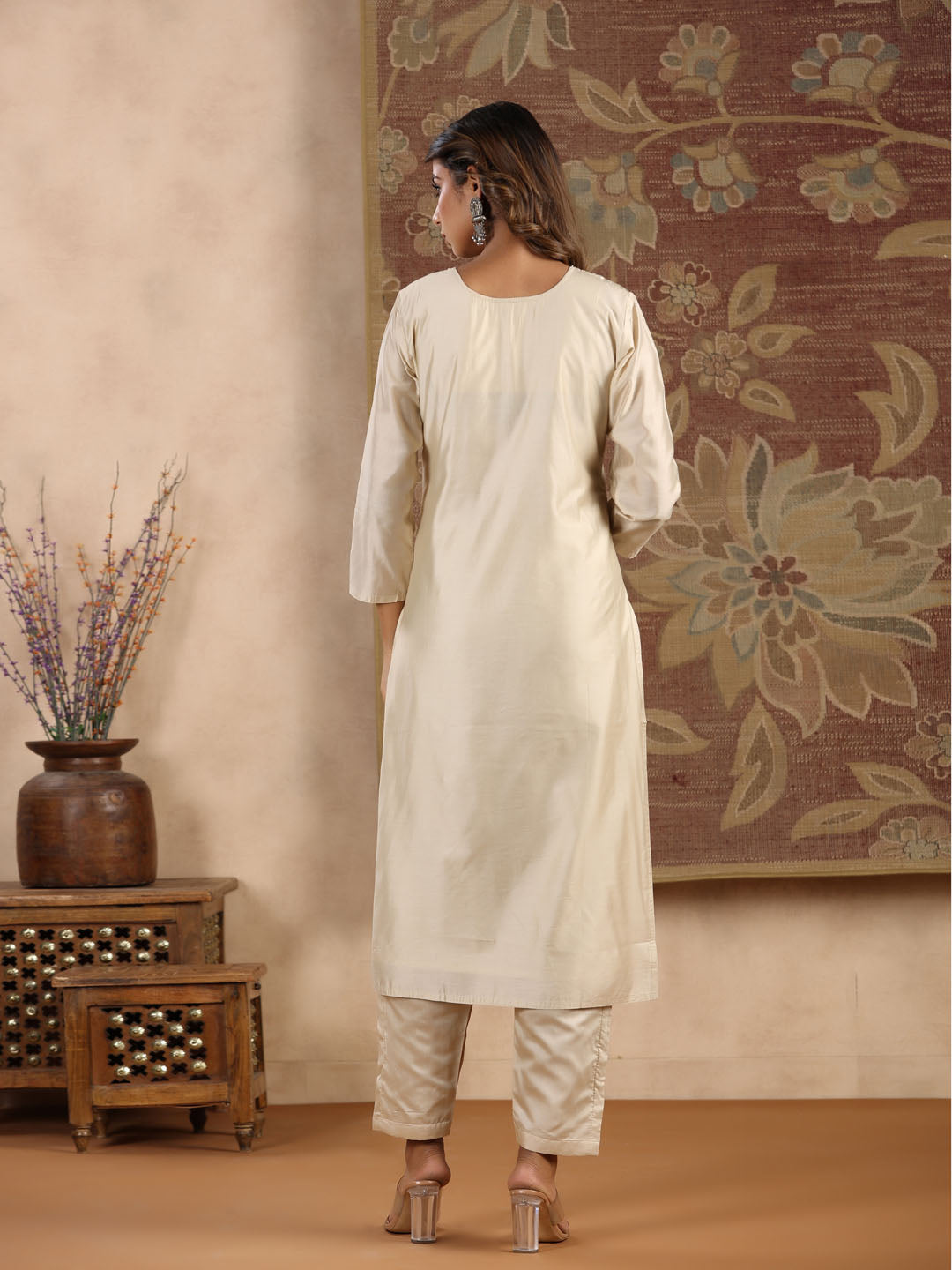 Neck Embroidered Chanderi Kurta With Pants &amp; Dupatta