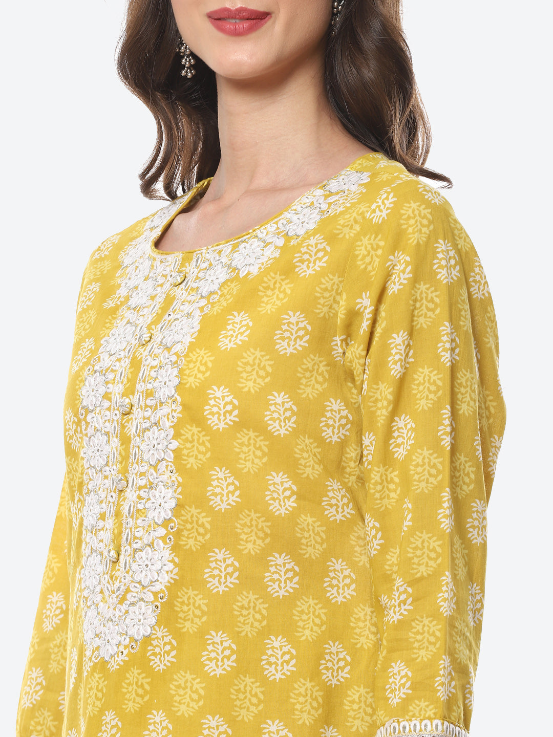 Zari Neck Embroidered Cotton Kurta With Pant