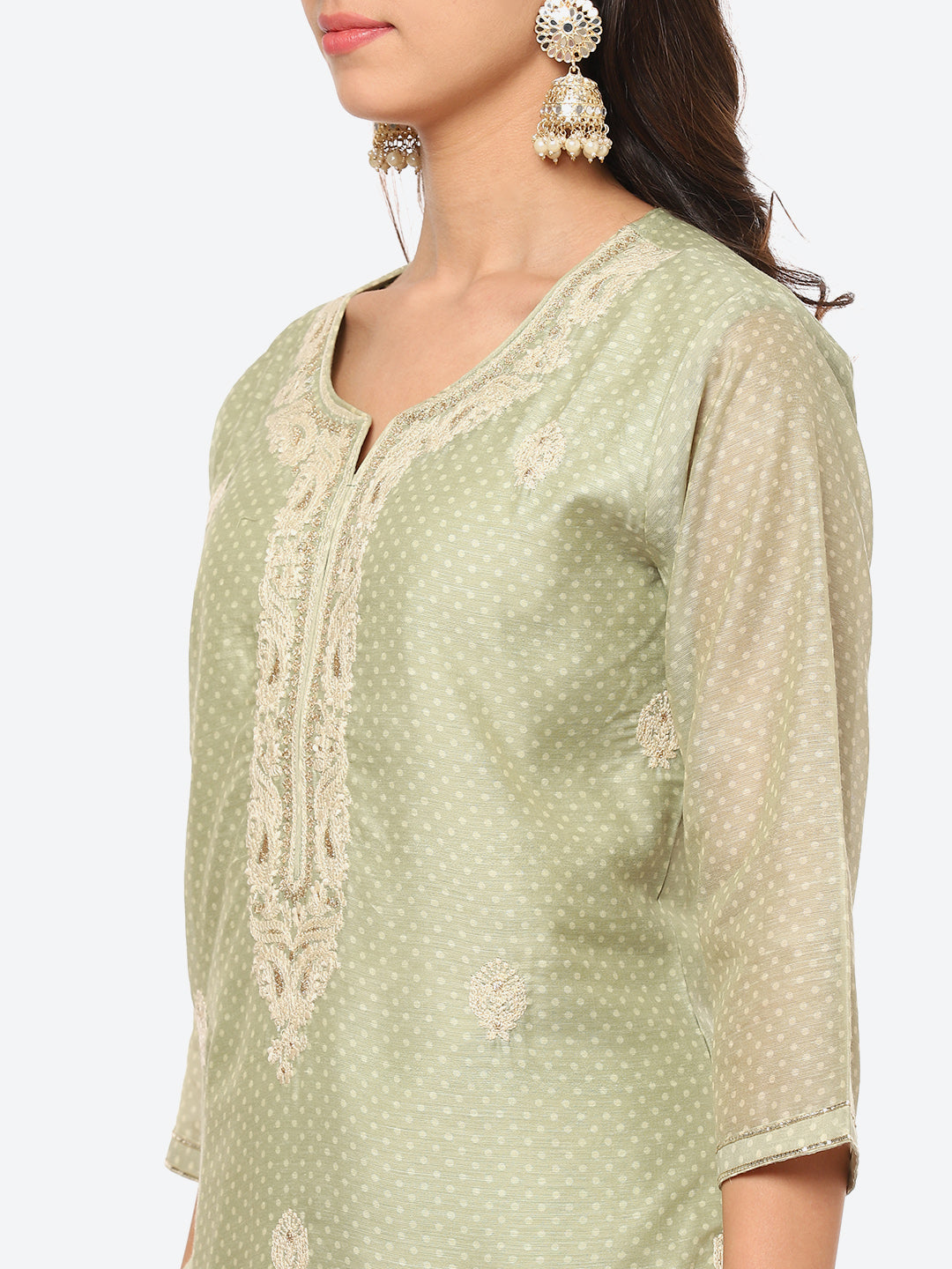 Resham Zari Neck Embroidered Chanderi Kurta With Pant