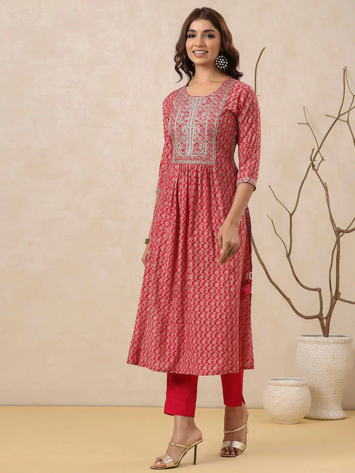 Neck Embroidered Muslin Kurta With Pants &amp; Dupatta