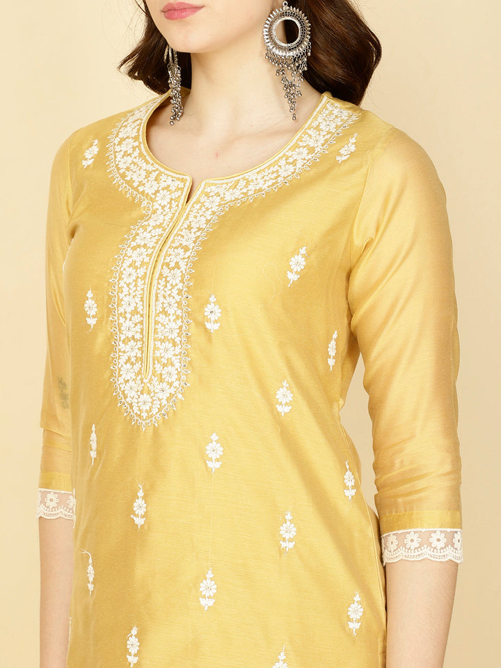 Floral Embroidery Chanderi Kurta With Pants &amp; Dupatta