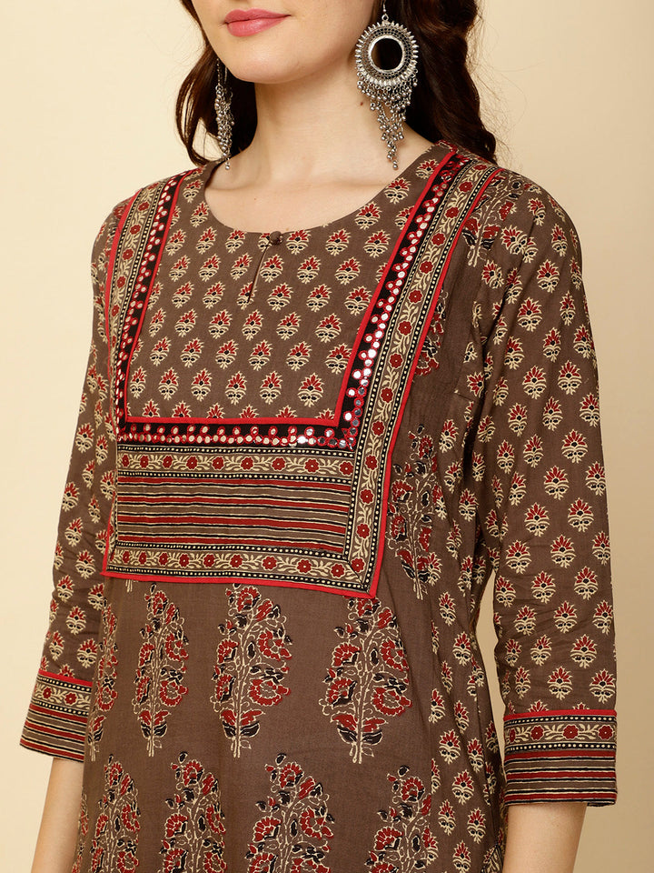 Floral Printed Cotton Kurta With Pants