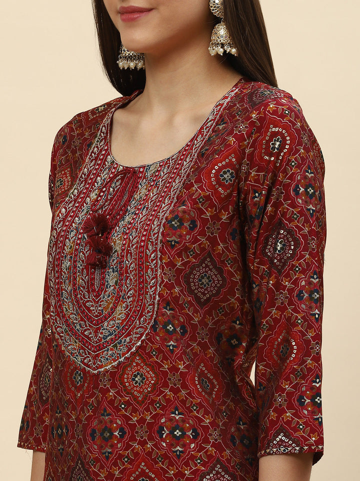 Zari Neck Embroidered &amp; Printed Muslin Kurta With Pants