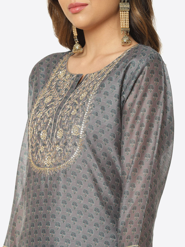 Zari Embroidered Printed Chanderi Kurta With Pant