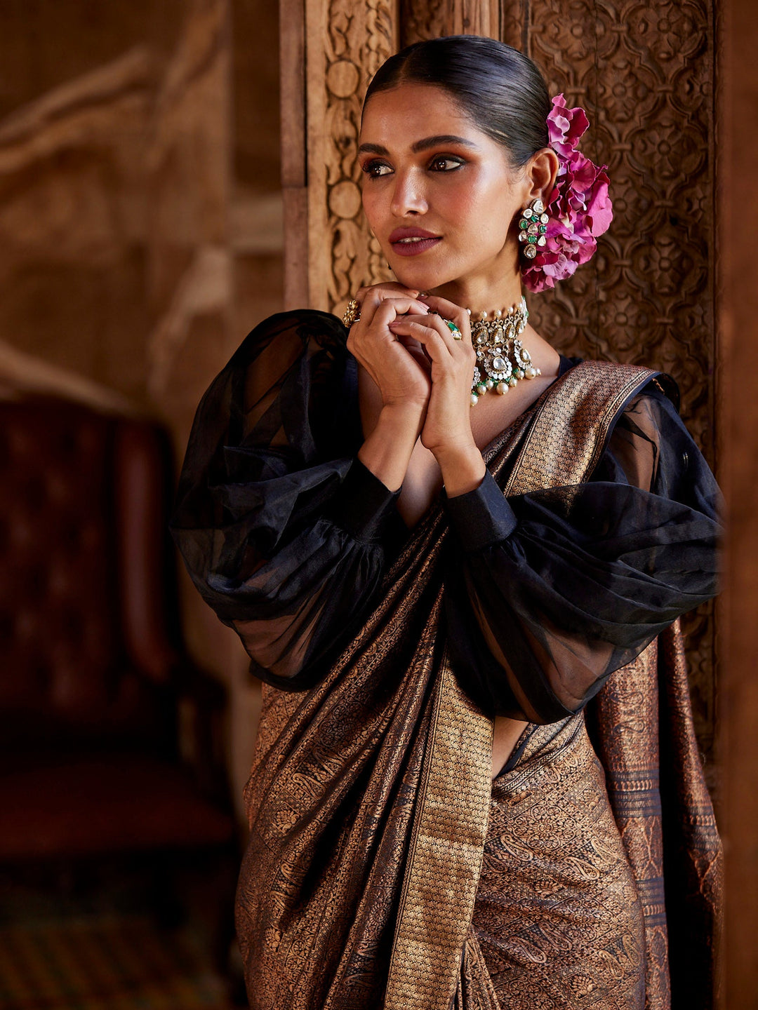 Antique Jaal Crepe Plain Saree