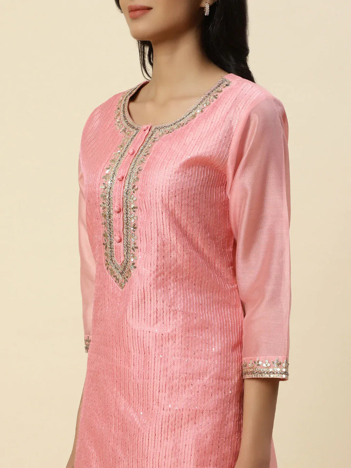 Zari Neck Embroidered Chanderi Kurta With Pants