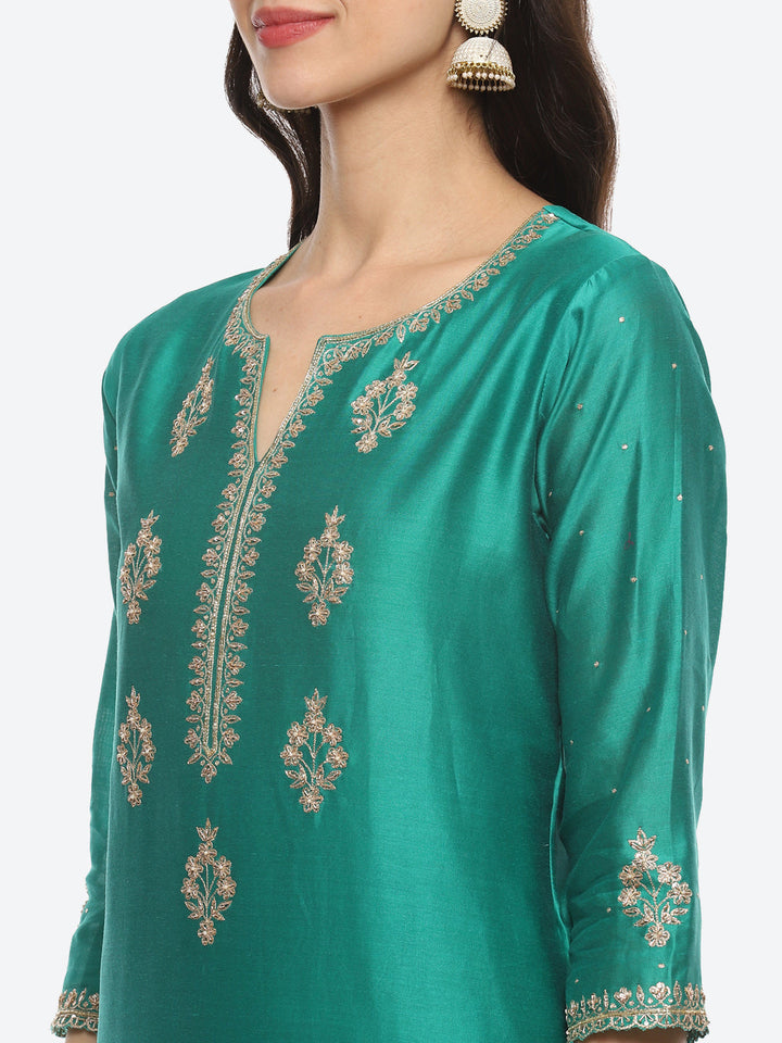 Neck Embroidered Booti Handloom Kurta With Pant
