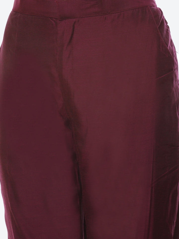 Resham Neck Ghera Chanderi kurta With Pant &amp; Dupatta
