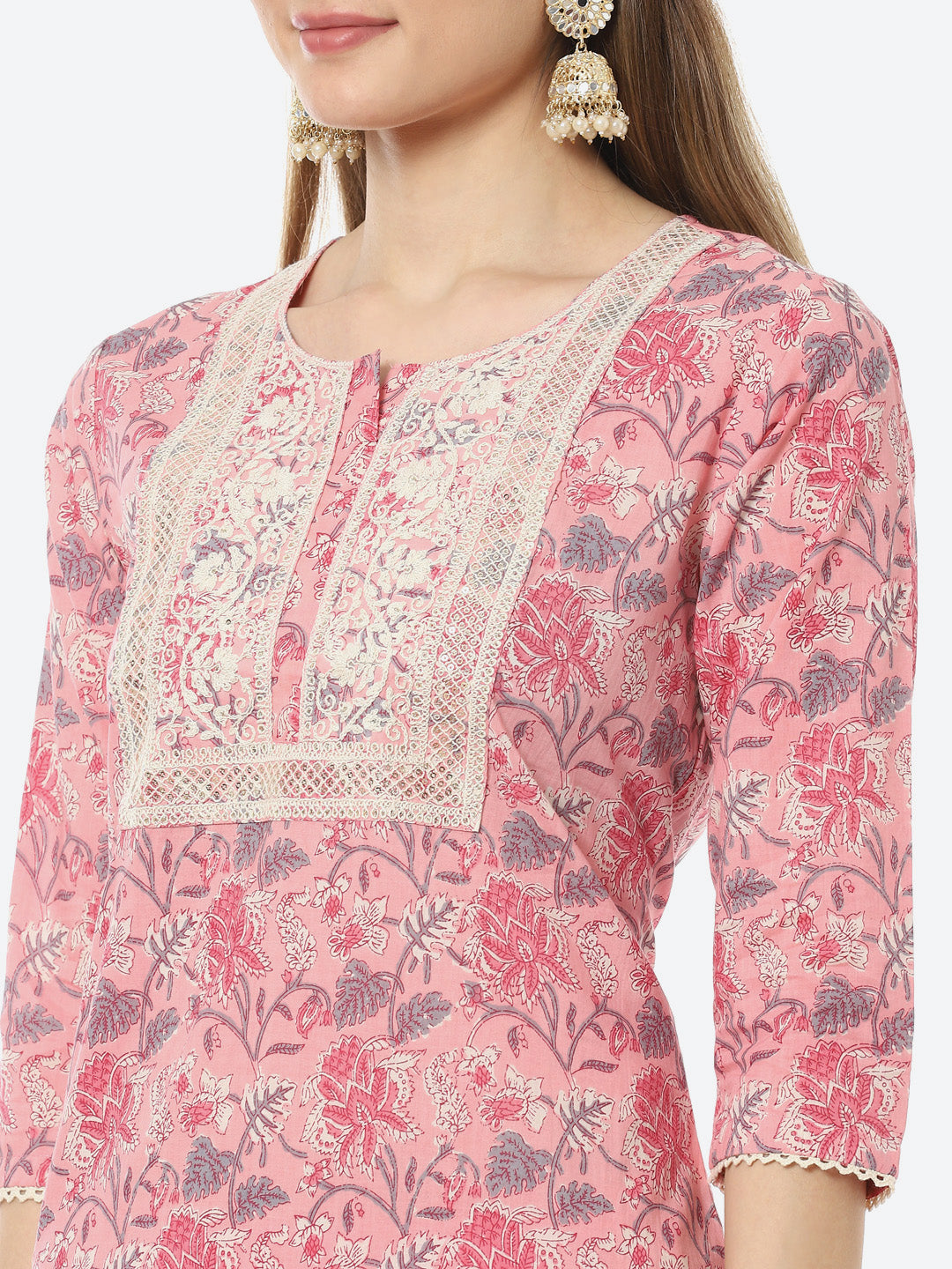 Resham Neck Embroidered Printed Chanderi Kurta With Pant