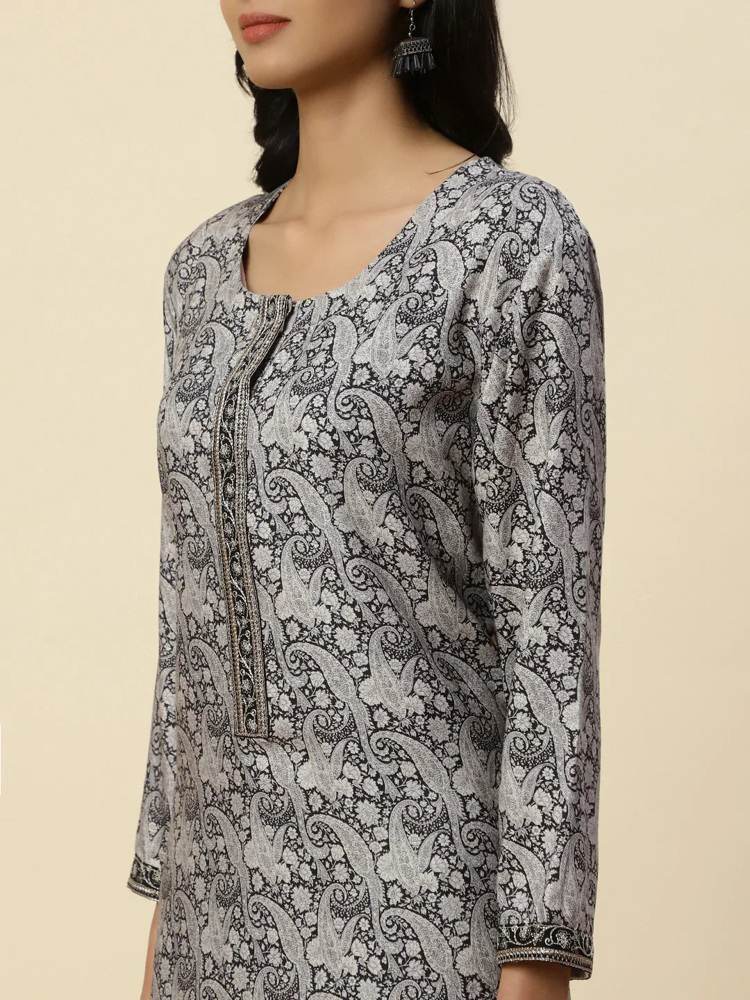 Printed Pashmina Kurta With Pants