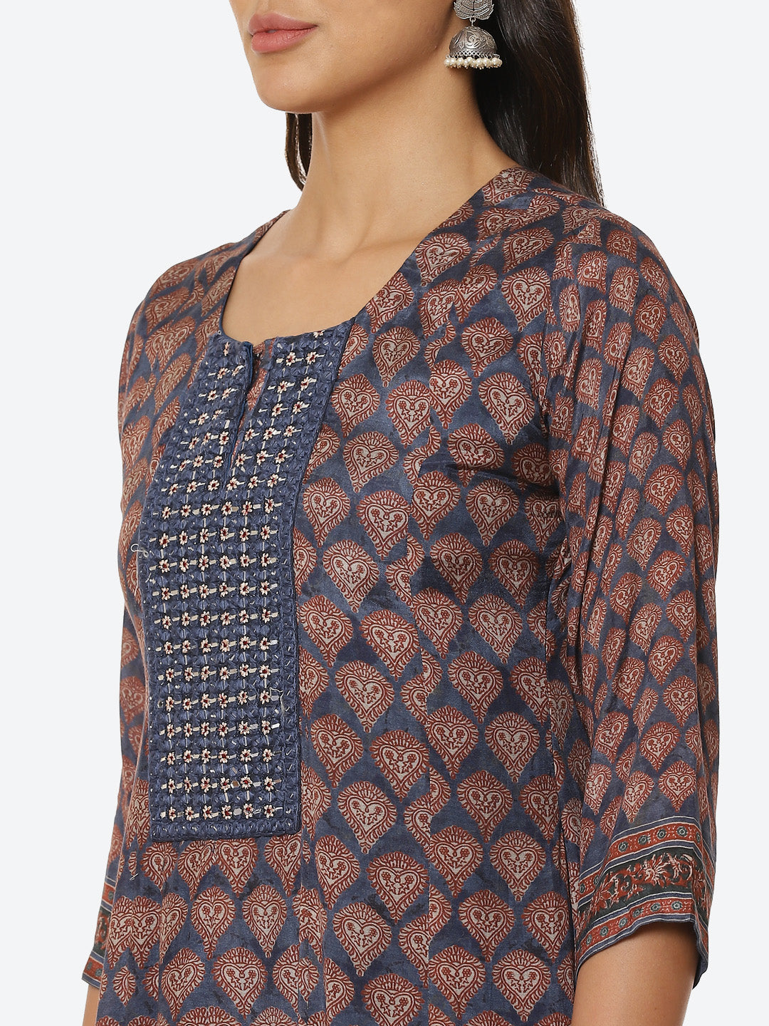 Mirror Neck Embroidered Muslin Kurta