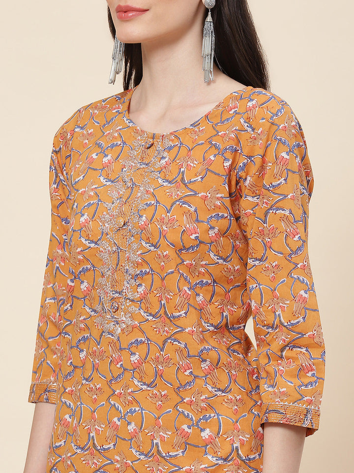 Printed &amp; Neck Embroidered Cotton Kurta