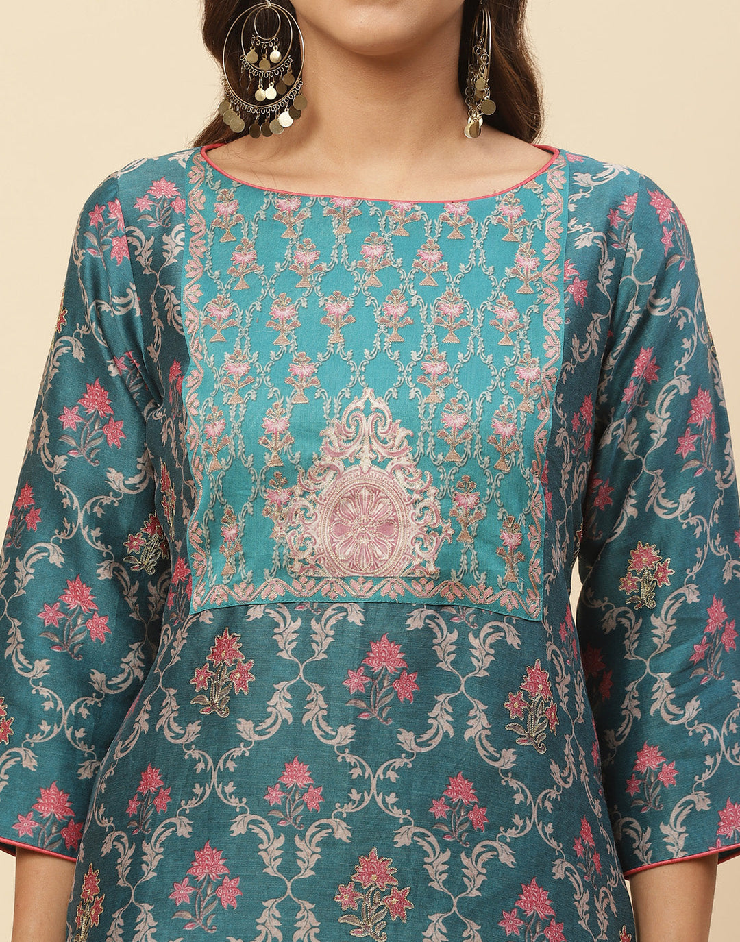 Zari Embroidered Chanderi Kurti With Pant