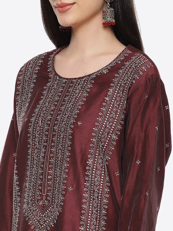 Resham Neck Jaal Chanderi Kurti With Pant