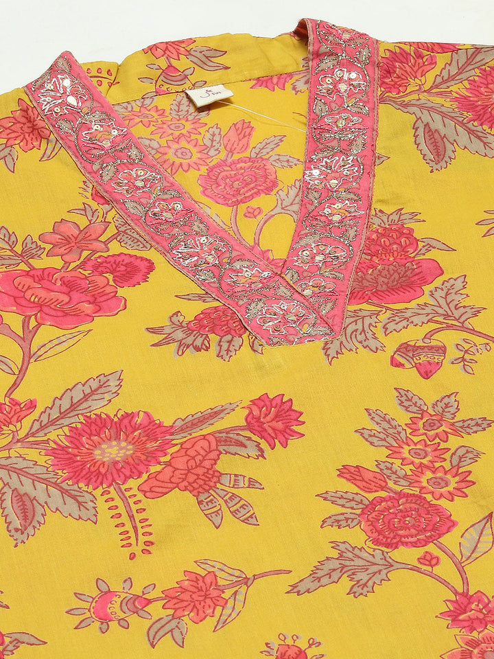 Floral Printed Cotton Kurta With Pants