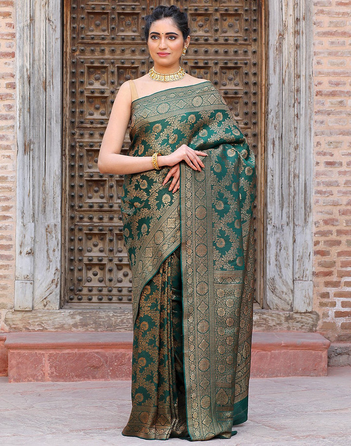 Elegant Crepe Saree With Beautiful Zari Jaal Weaves