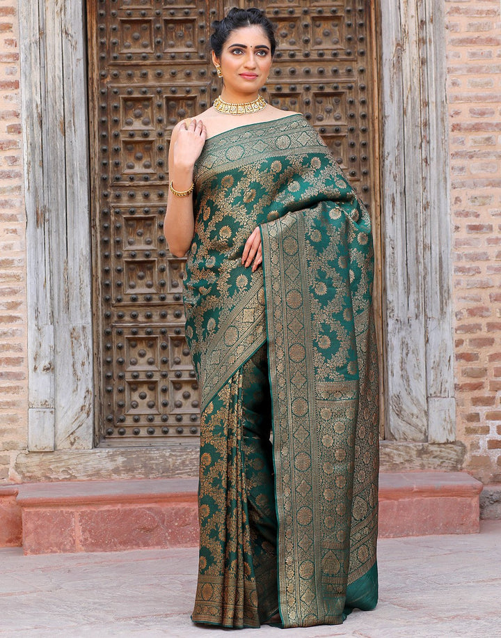 Elegant Crepe Saree With Beautiful Zari Jaal Weaves