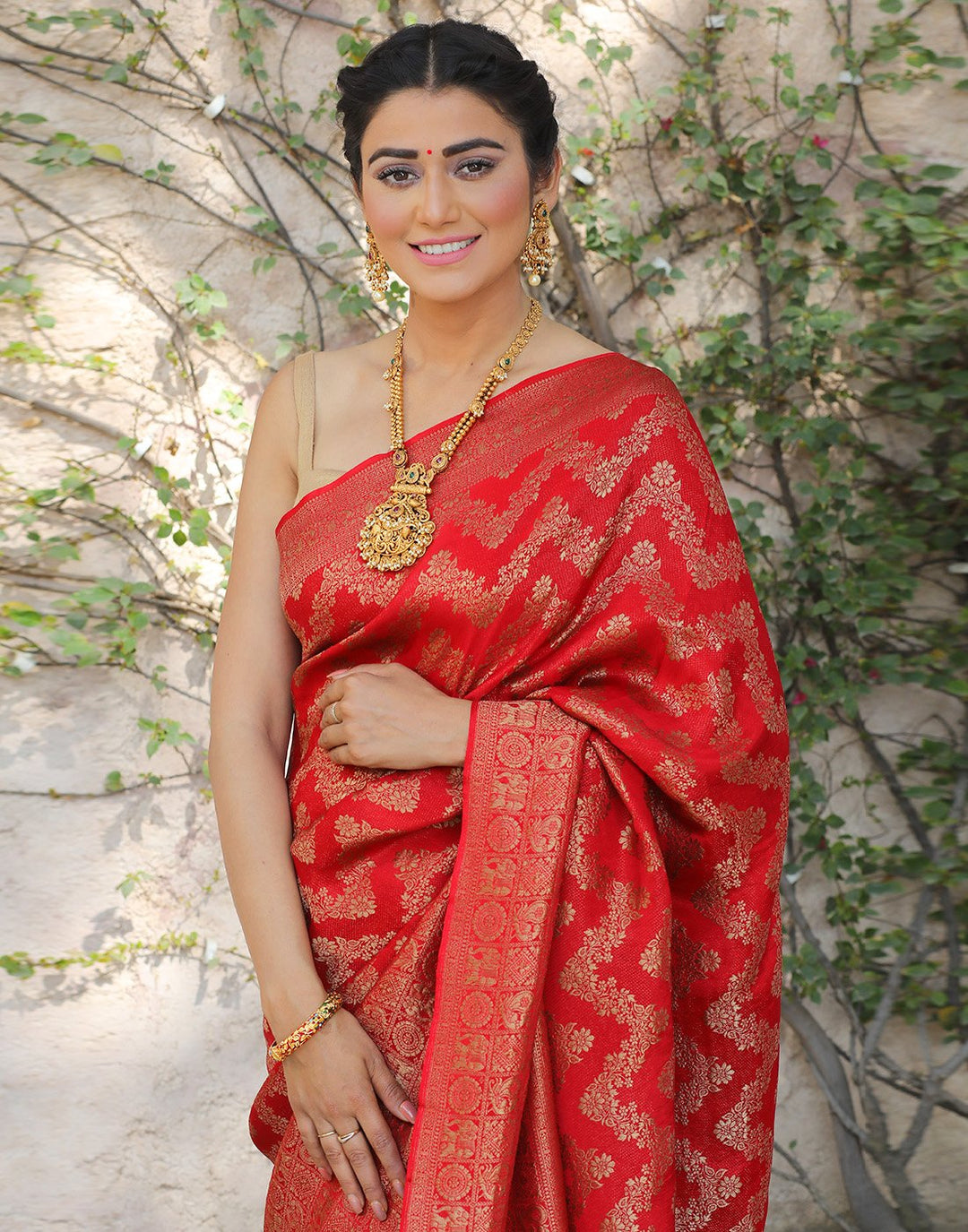 Plain Crepe Woven Zari Jaal Saree