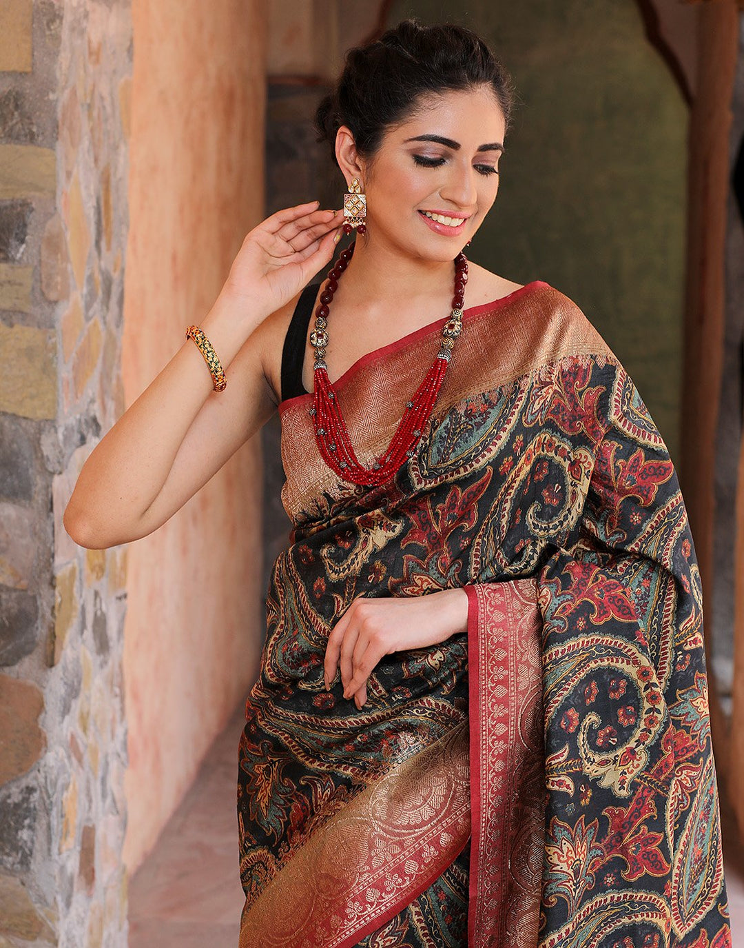 Beautiful Tassar Printed Saree With Antique Zari Border