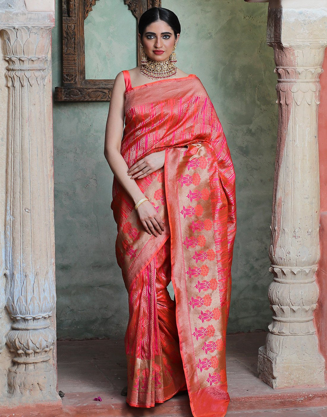 Banaras  Handloom Silk Saree With Zari Jaal Weaves